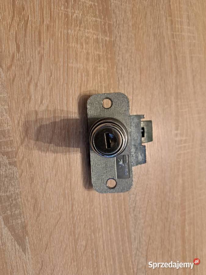 Zamek klapy bagażnika Fiat125p osobowe Leszno