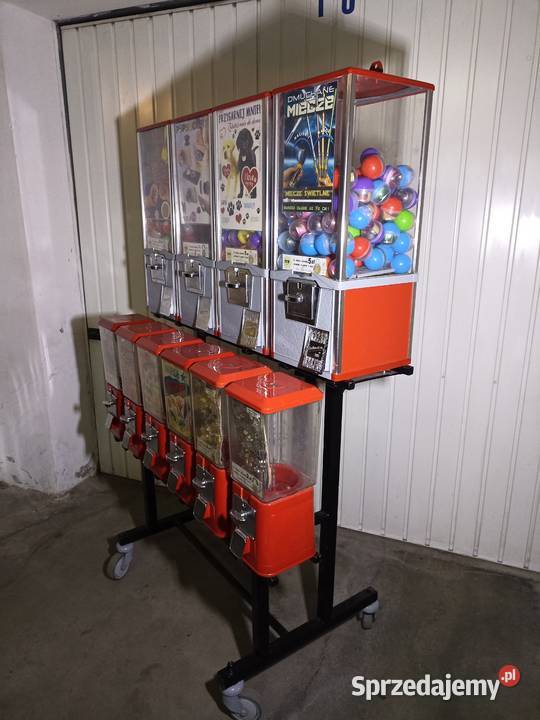 Automat do sprzedaży zabawek i pamiątek w Kołobrzeg