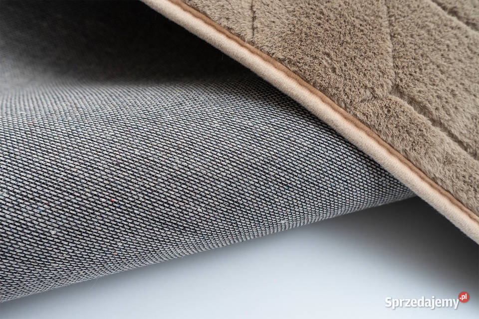 Dywan STRADO Rabbit 3D pluszowy miękki królik opolskie