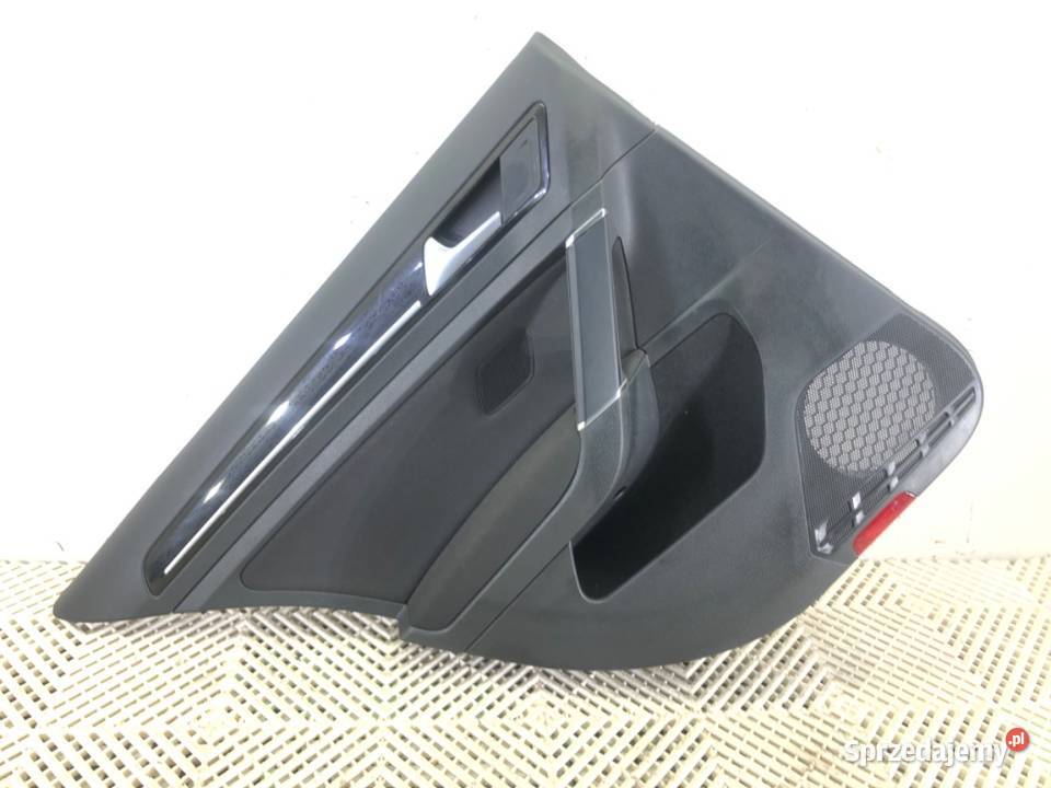 BOCZEK DRZWI LEWY TYŁ VW GOLF VII Kombi