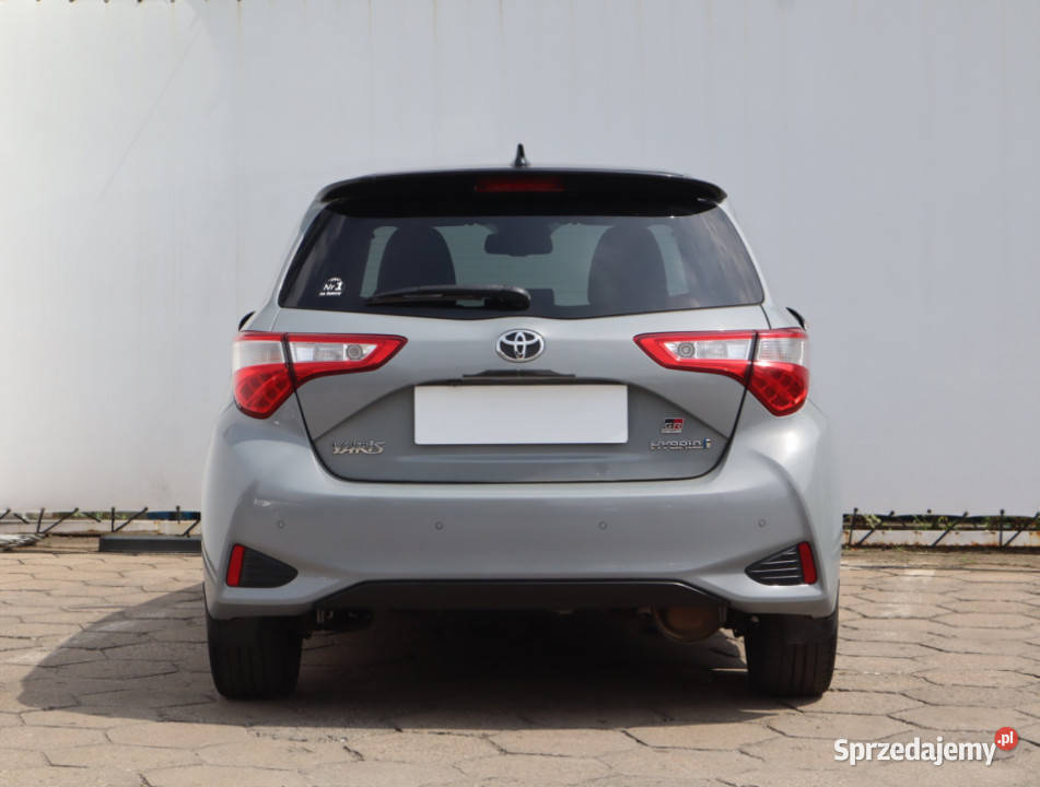Toyota Yaris 15 Hybrid Łódź