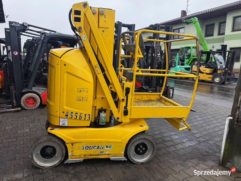 zwyżka podnośnik słupowy obrotowy JLG TOUCAN 8E Działoszyn