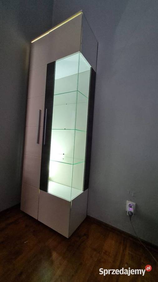 Witryna przeszkona z 6 półkami biała HM Velvetia Chorzów