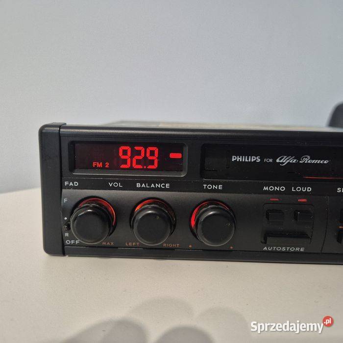 Kolekcjonerskie zabytkowe radio Alfa Romeo Koszalin