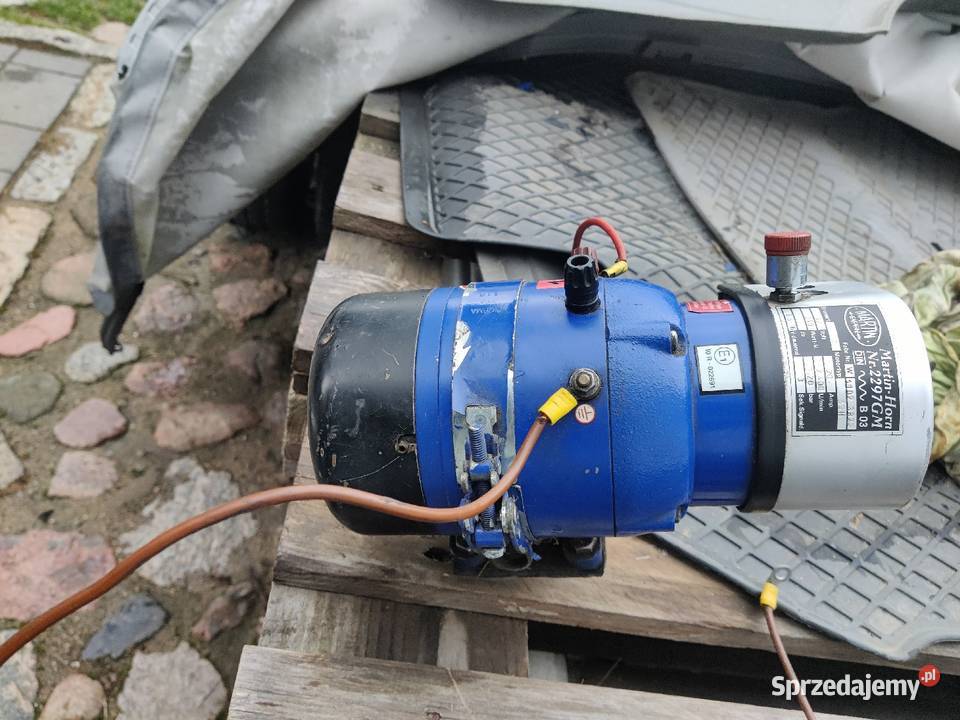 Belka sygnalizacyjna koguty z trąbami Martin sprzedam