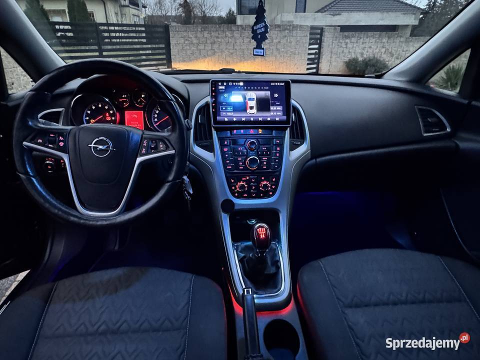 Opel Astra J 14 EcoFlex130 nieuszkodzony Wołów