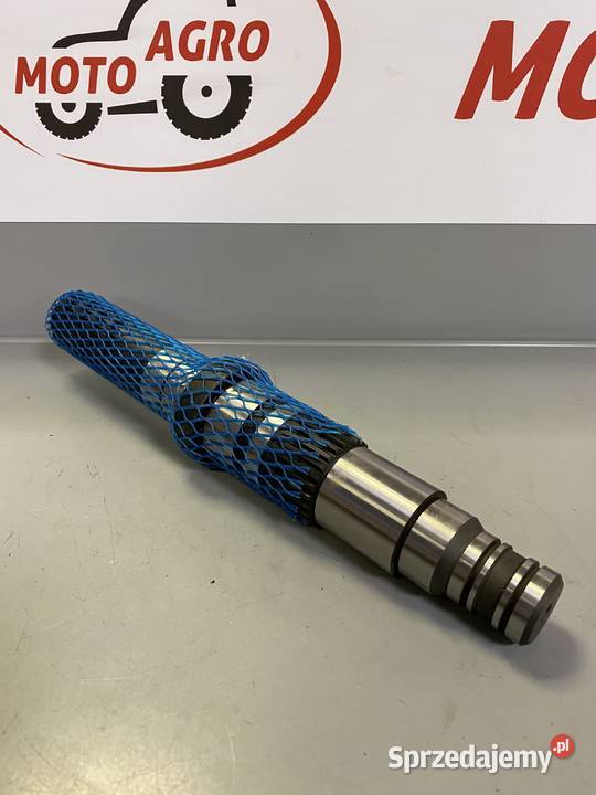 Wałek przekładni rozdzielającej napęd AGCO MF Białystok