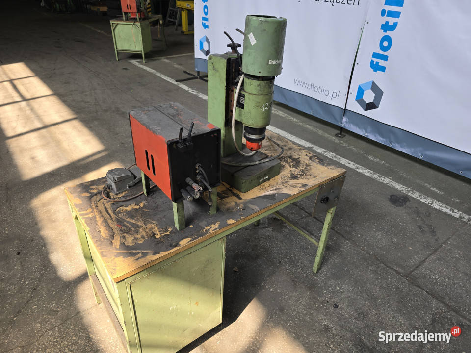 Nitownica radialna BRCKER RN 180 nity 810 mm 12 Trkusów