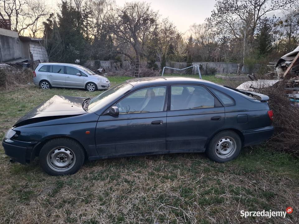 Toyota Carina uderzona z przodu Poznań sprzedam