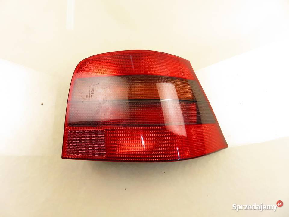 LAMPA PRAWA TYLNA VW GOLF IV 1J6945112T