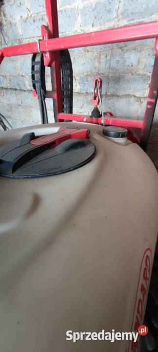 Opryskiwacz na kołach Bury Pelikan Głuchów