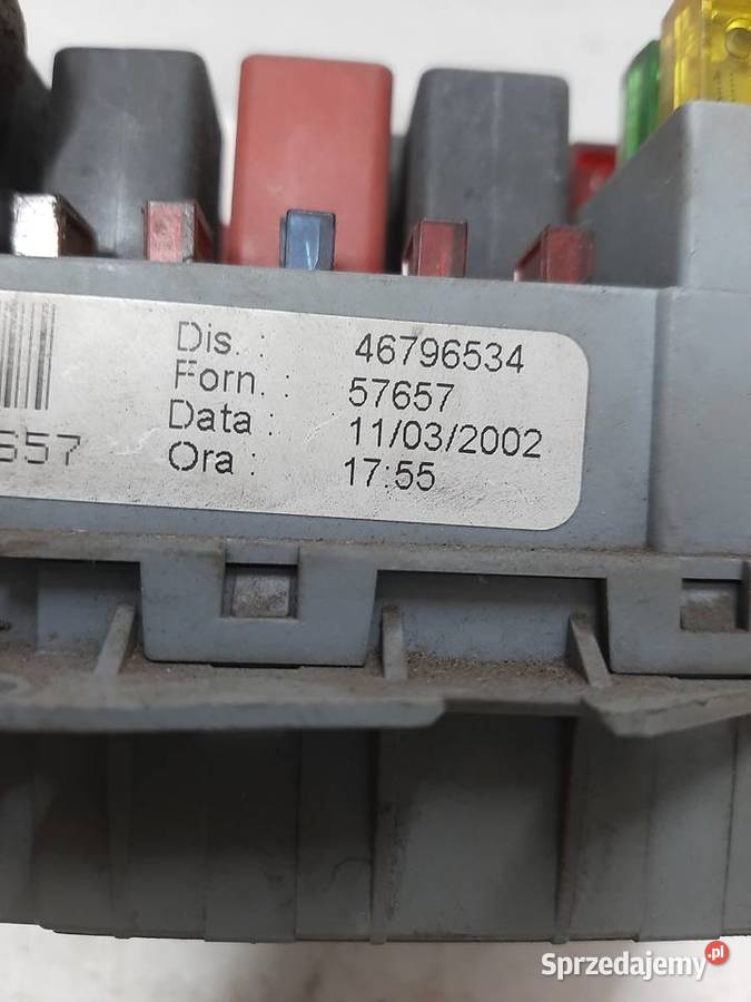 Fiat Stilo skrzynka bezpieczników 46796534 Ksawerów