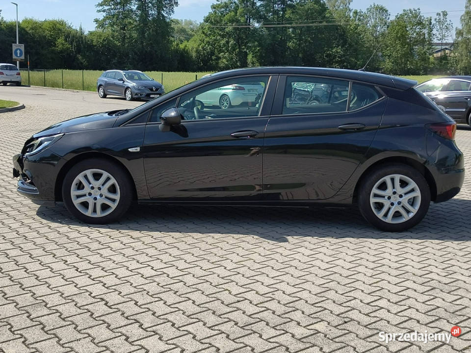 Opel Astra 10 benzyna 105 climatronic tablet Rok produkcji 2016 małopolskie Kęty