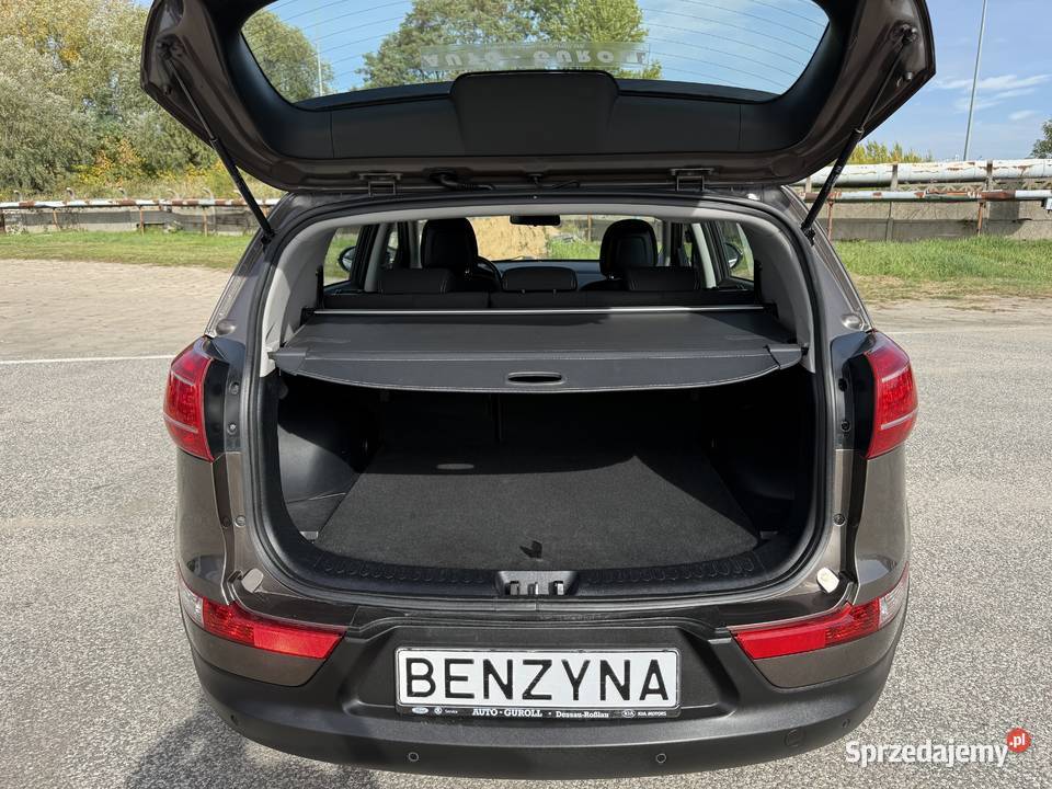 Kia Sportage 16 BENZYNA Klimatyzacja Nawigacja ESP Konin sprzedam