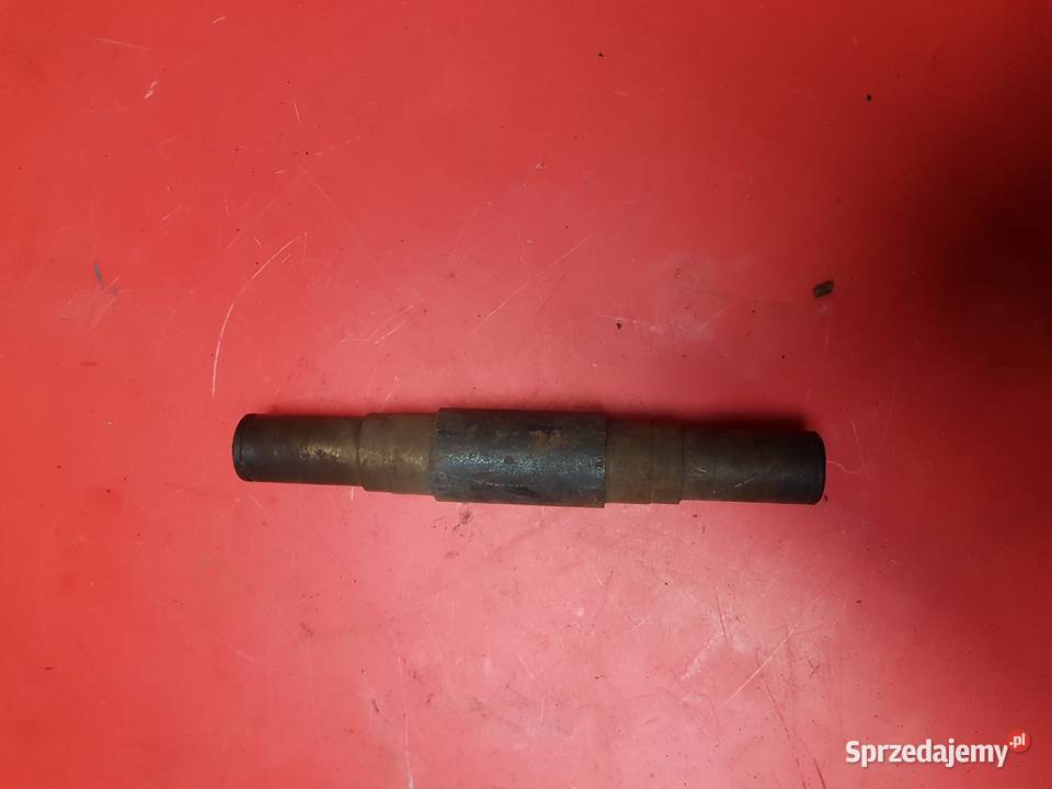 Wałek przedni do rozrzutnika obornika 2218030040