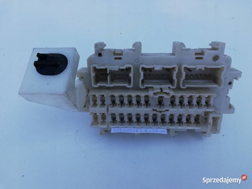 SKRZYNKA BEZPIECZNIKÓW INFINITI QX70 FX35 FX37 Układ elektryczny Nowy Tomyśl