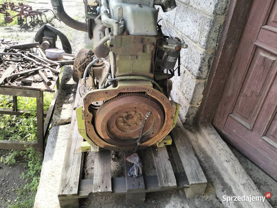 Sprzedam silnik 4cylindrowy Czechy