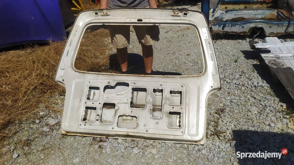 suzuki carry klapa tył