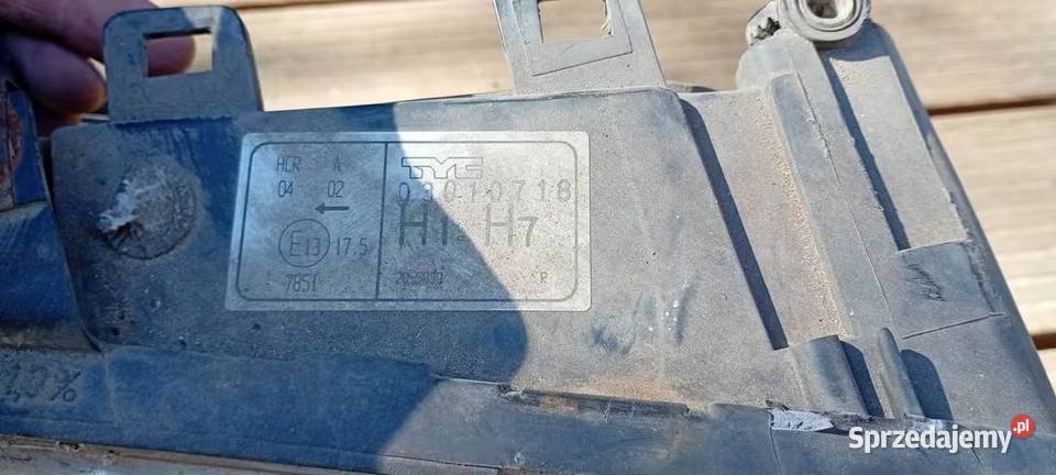 Lampa prawa przód Audi A3 8L TYC 9600 pomorskie Głodowo