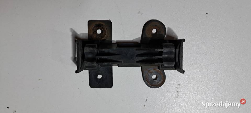 Ślizg zderzaka Audi 80 100 811807253 osobowe Luzino