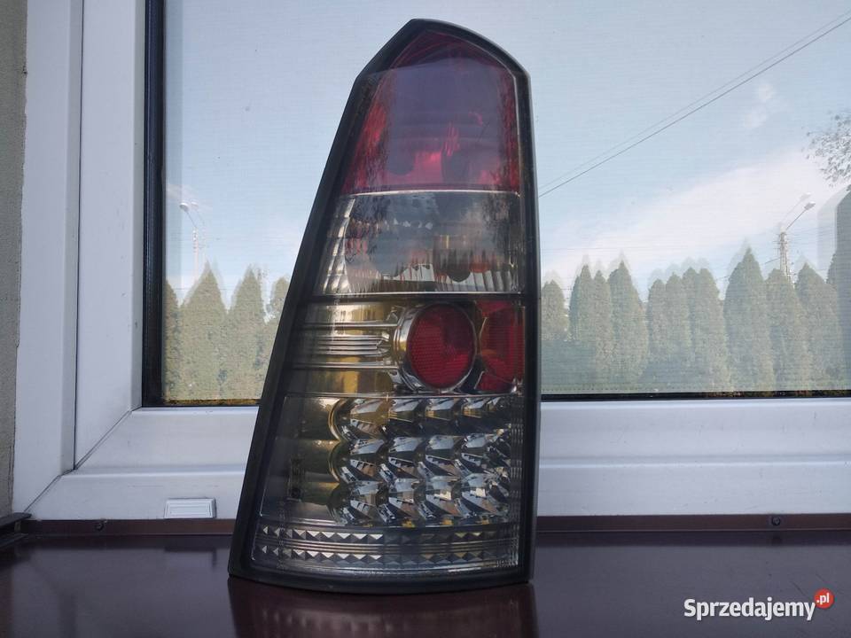 Ford Focus MK1 kombi lampy tył tylne komplet LED