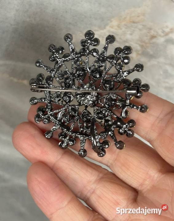 Broszka kwiat gwiazda kryształki grafitowe małopolskie Kraków