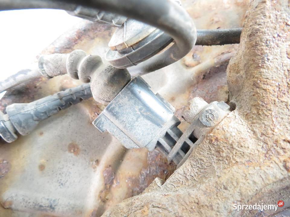 PIASTA PRAWY PRZÓD SKODA OCTAVIA II 20 RS Motoryzacja