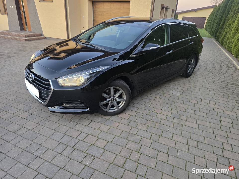 Hyundai i40 Kombi 17 CRDi Premium Zarejestrowany Rok produkcji 2016 Przasnysz