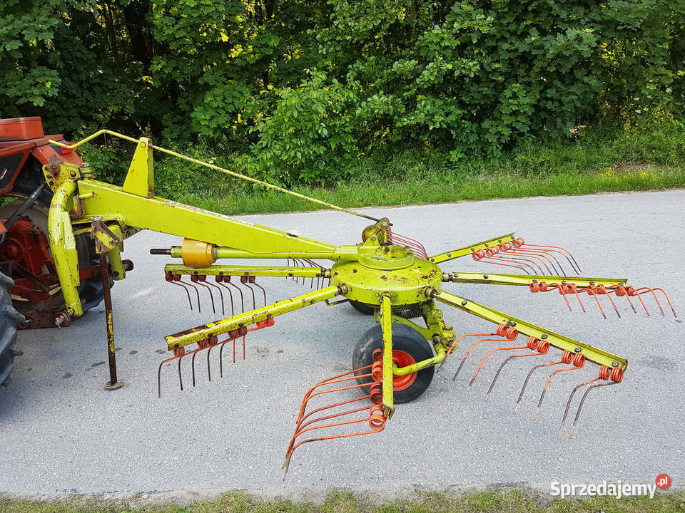 Zgrabiarka do siana karuzelowa CLAAS WS 310 U nieuszkodzony Dąbrowa Tarnowska