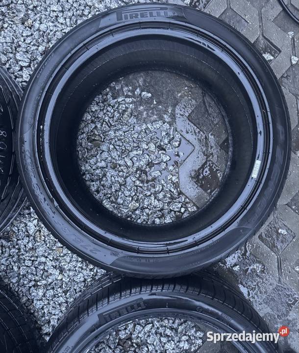 Opony letnie Pirelli PZero 275352454020 67mm