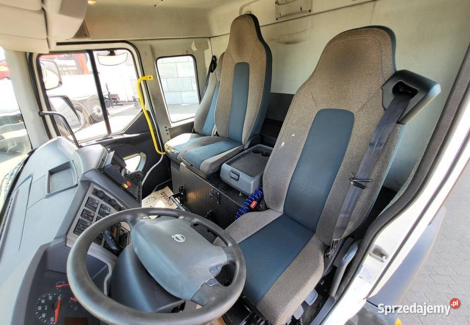 Volvo FE 320 śmieciarka trzyosiowa Zoeller 20m3