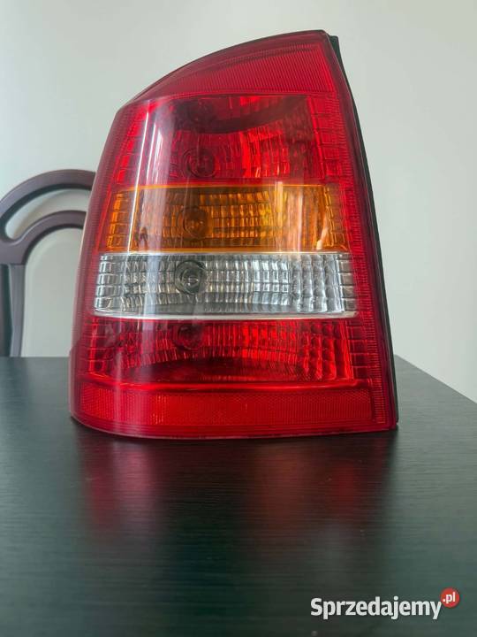 Tylnia lampa Opel Astra G Bertone osobowe