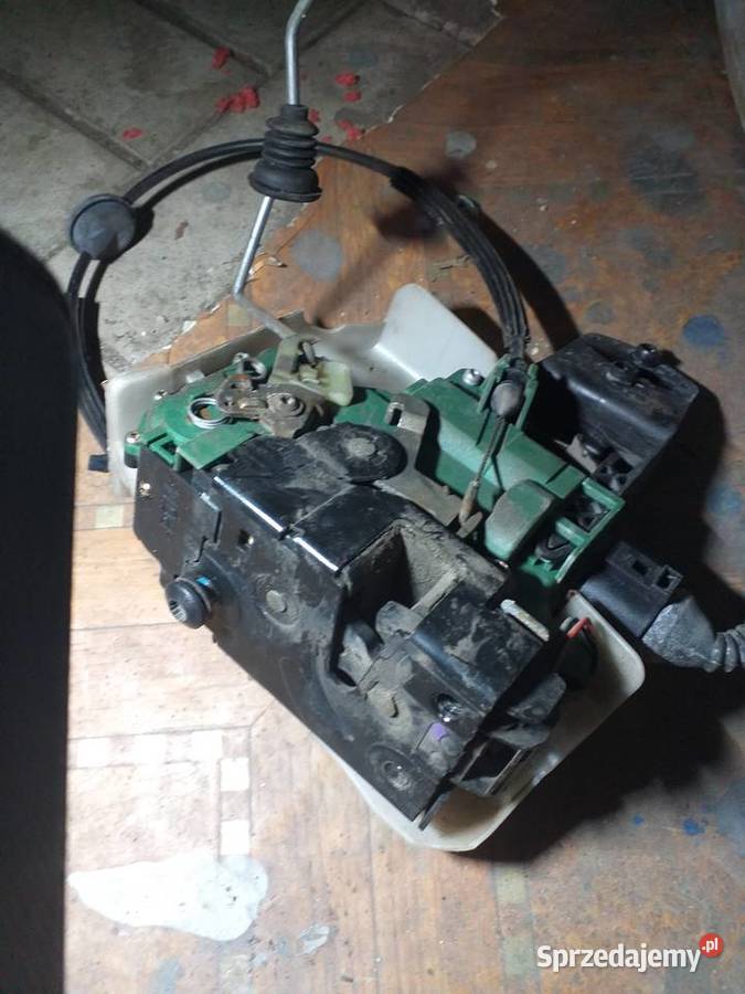 Zamek lewy kierpassat b5 Rok produkcji 2001 sprzedam