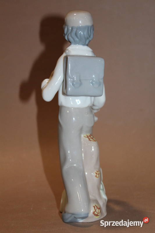 Figurka chłopca z figurką Cassades 894 FiaF Porcelana i szkło zachodniopomorskie Szczecin