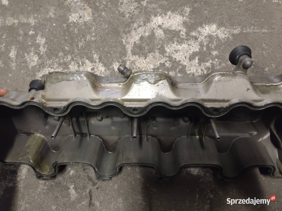 Pokrywa zaworów Mercedes m113 osobowe Łódź