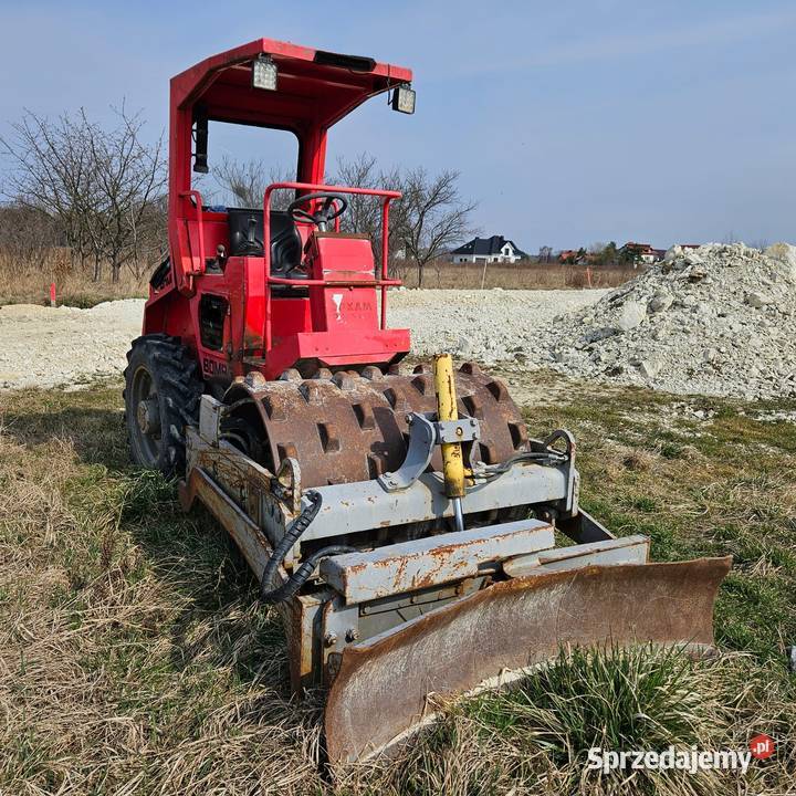 walec okołkowany 45 tony Bomag z pługiem Kraków
