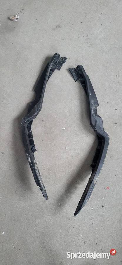 Sprzedam ślizgi pod lampe skoda 2011r Rok produkcji 2011 Części samochodowe Narol