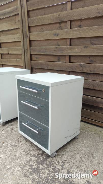 Kontenerek białygrafit Dostępne 3 sztuki sprzedam