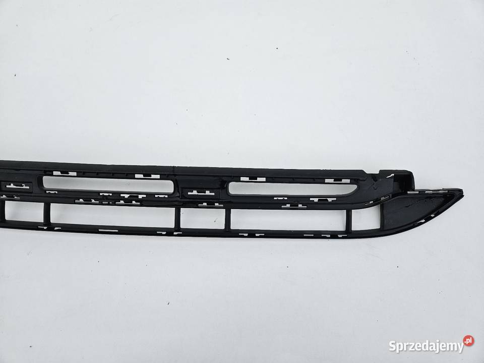 MERCEDES GLA W247 KRATKA ŚRODKOWA ZDERZAKA PRZÓD Międzychód sprzedam