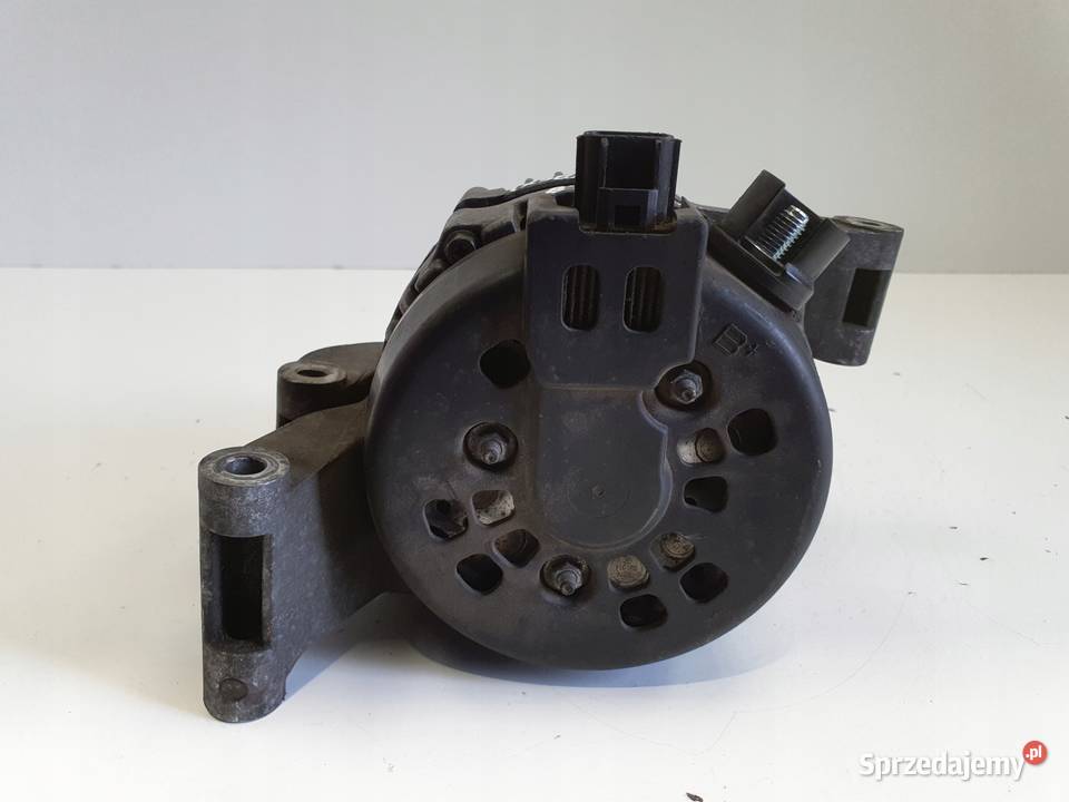 Ford C Focus mk2 18 16V ALTERNATOR 30667069
