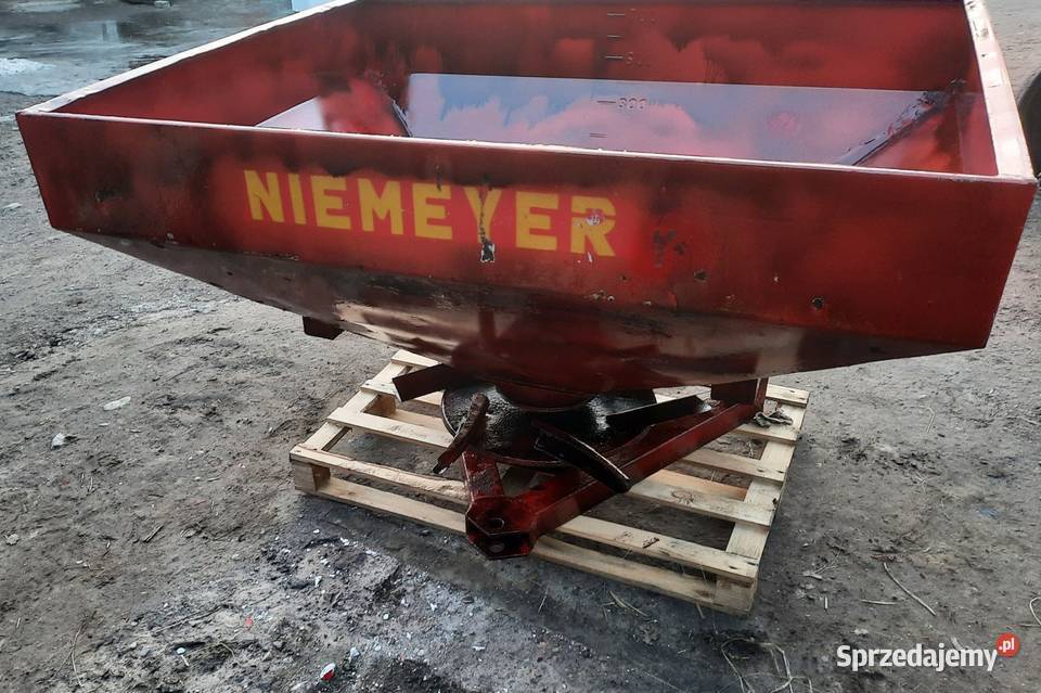 Rozsiewacz nawozów niemeyer 700 podlaskie Sejny