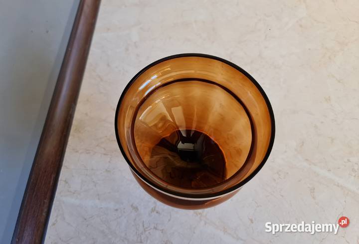 Szklany puchar w kolorze miodowym PRL Porcelana i szkło
