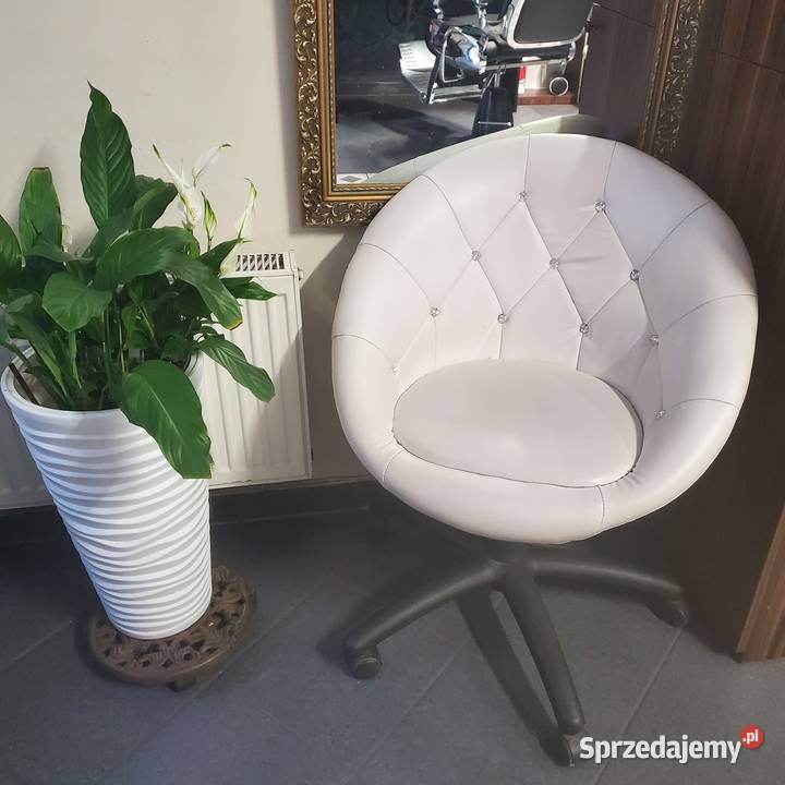 Fotel bialy z cekinami 65cm Wrocław sprzedam