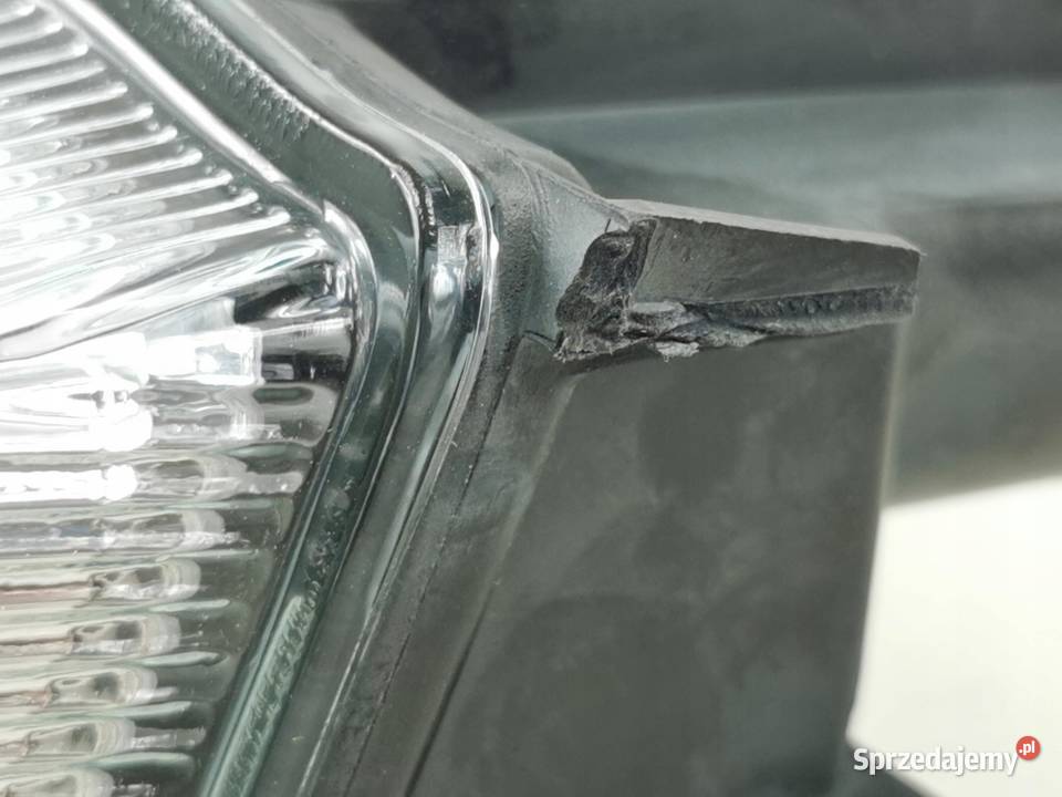 LAMPA LEWY PRZÓD VOLKSWAGEN CADDY 19 04 VALEO