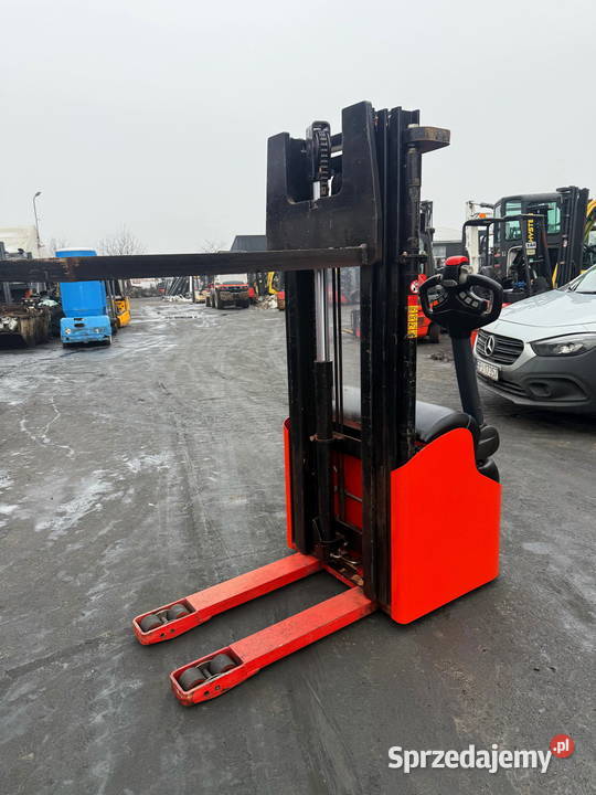 paleciak elektryczny MANITOU LOC A12 z masztem