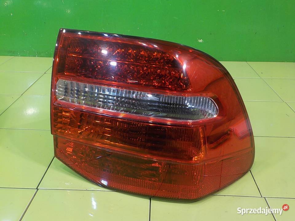 PORSCHE CAYENNE LIFT 48 B 07r 5D lampa prawa tyl Suków