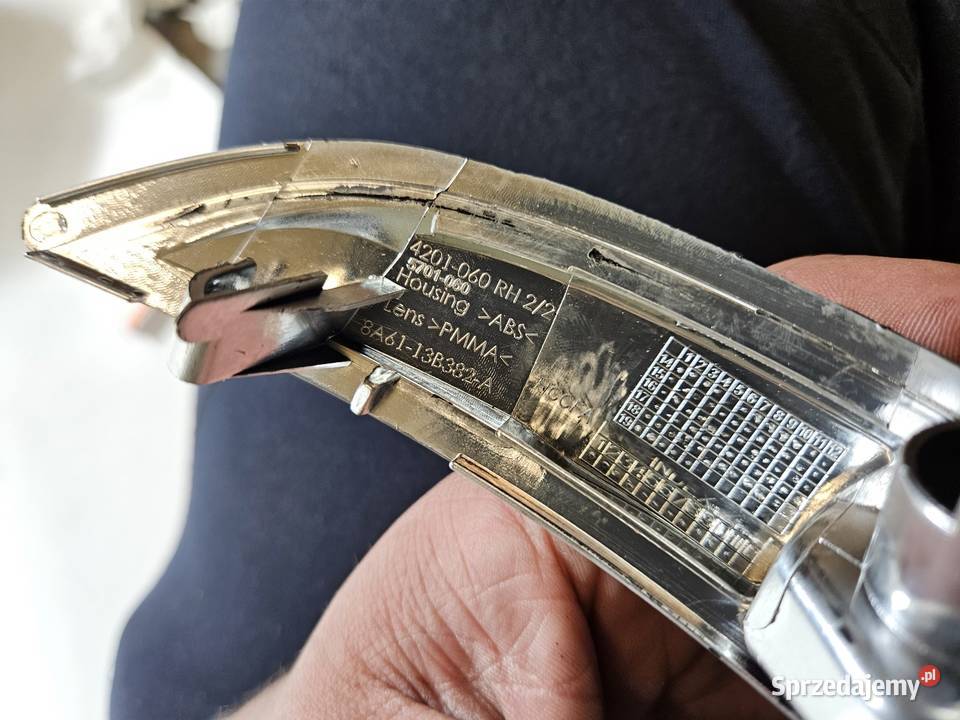 FORD FIESTA MK7 KIERUNKOWSKAZ LUSTERKA PRAWY Kierunkowskazy wielkopolskie Międzychód