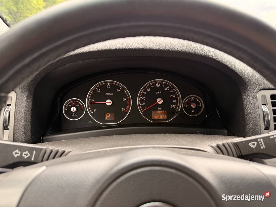 Opel Vectra Kombi 2006 30 V6 CDTI 184KM