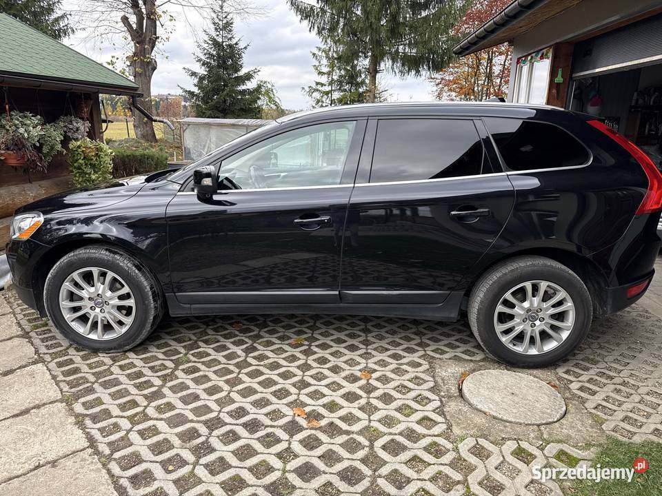 VOLVO XC60 24 D5 Summum światła do jazdy dziennej