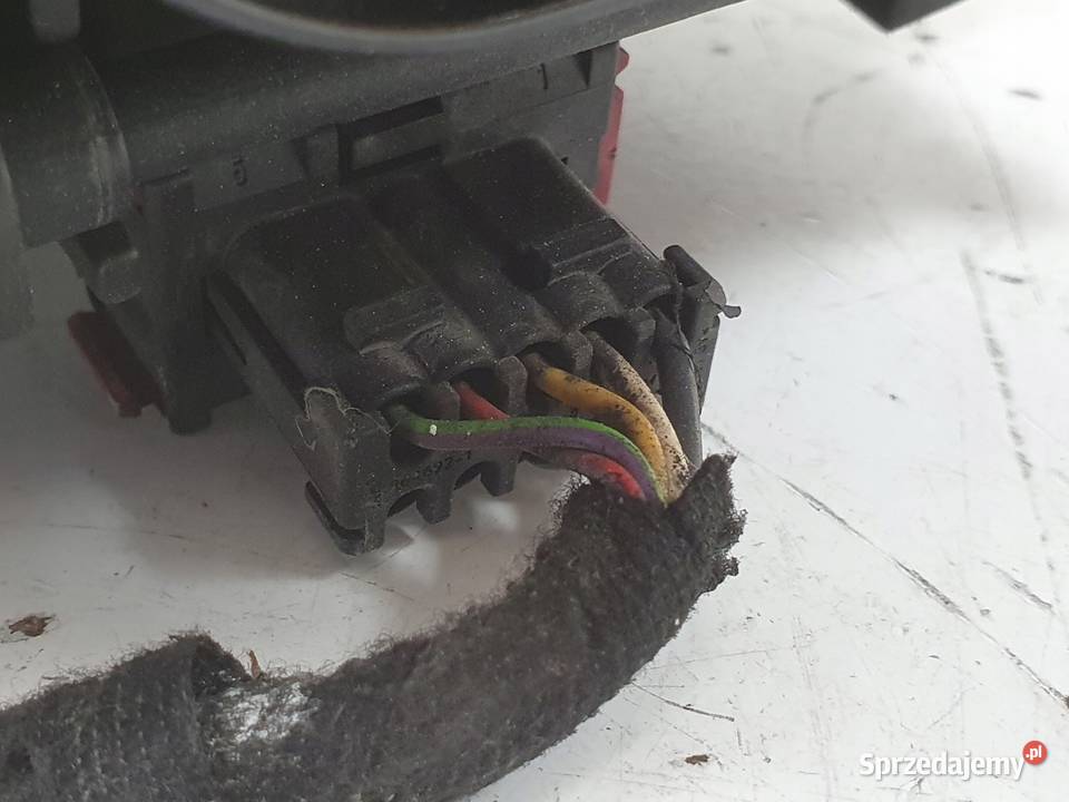 LAMPA PRAWA Opel Corsa D PRZEDNIA prawy przód Rudka